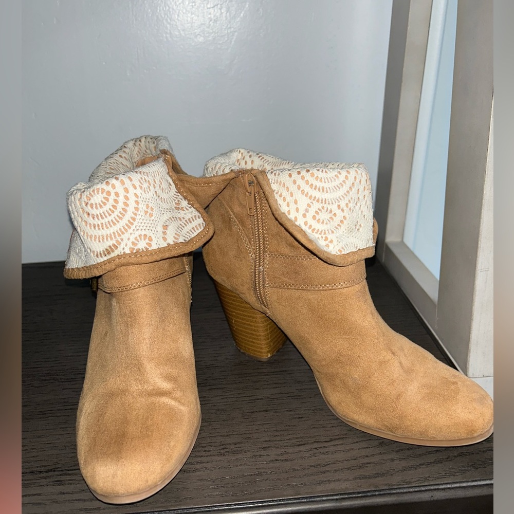 High heel boots with lace detailing